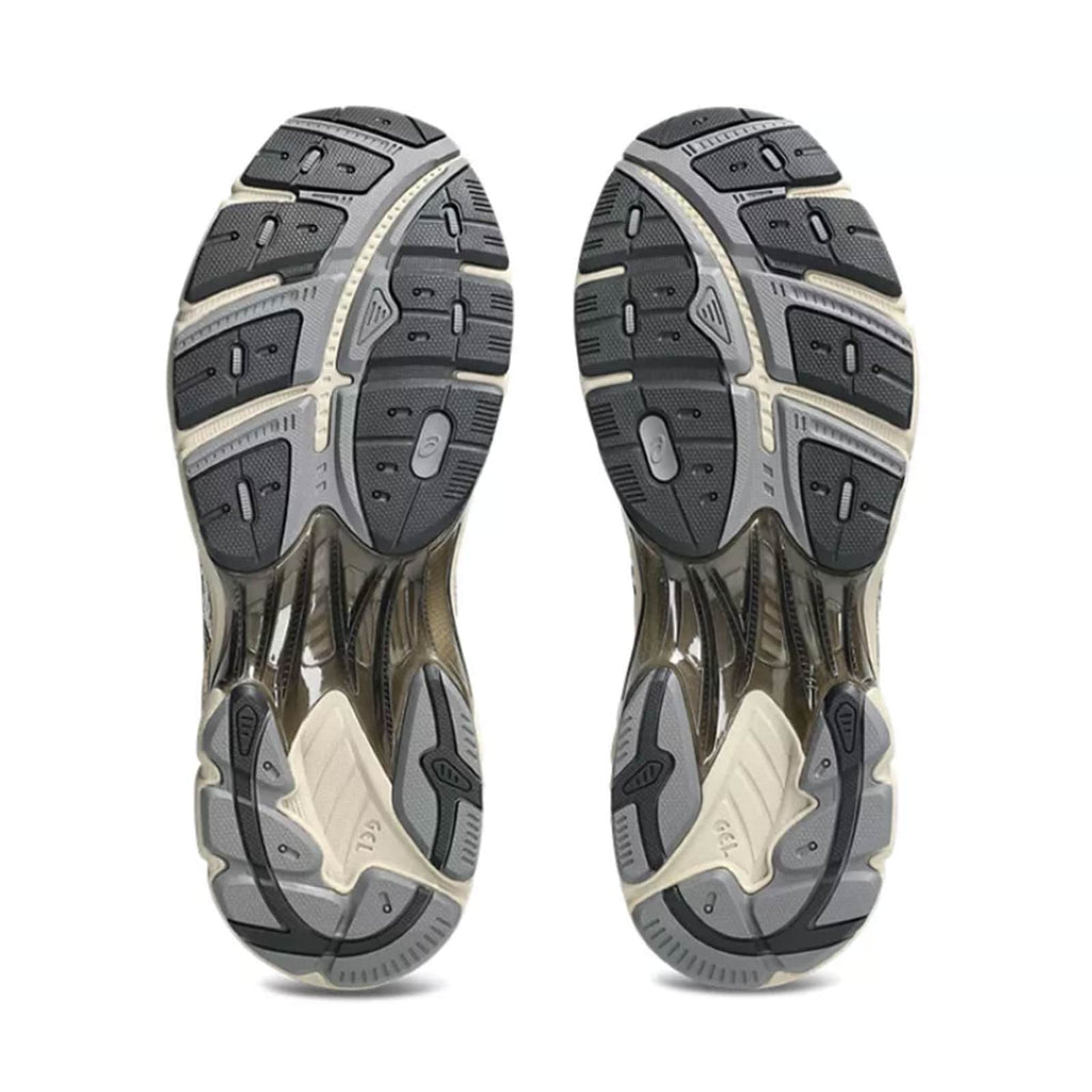 baskets asics GT2160 gold pour femmes vue de la semelle