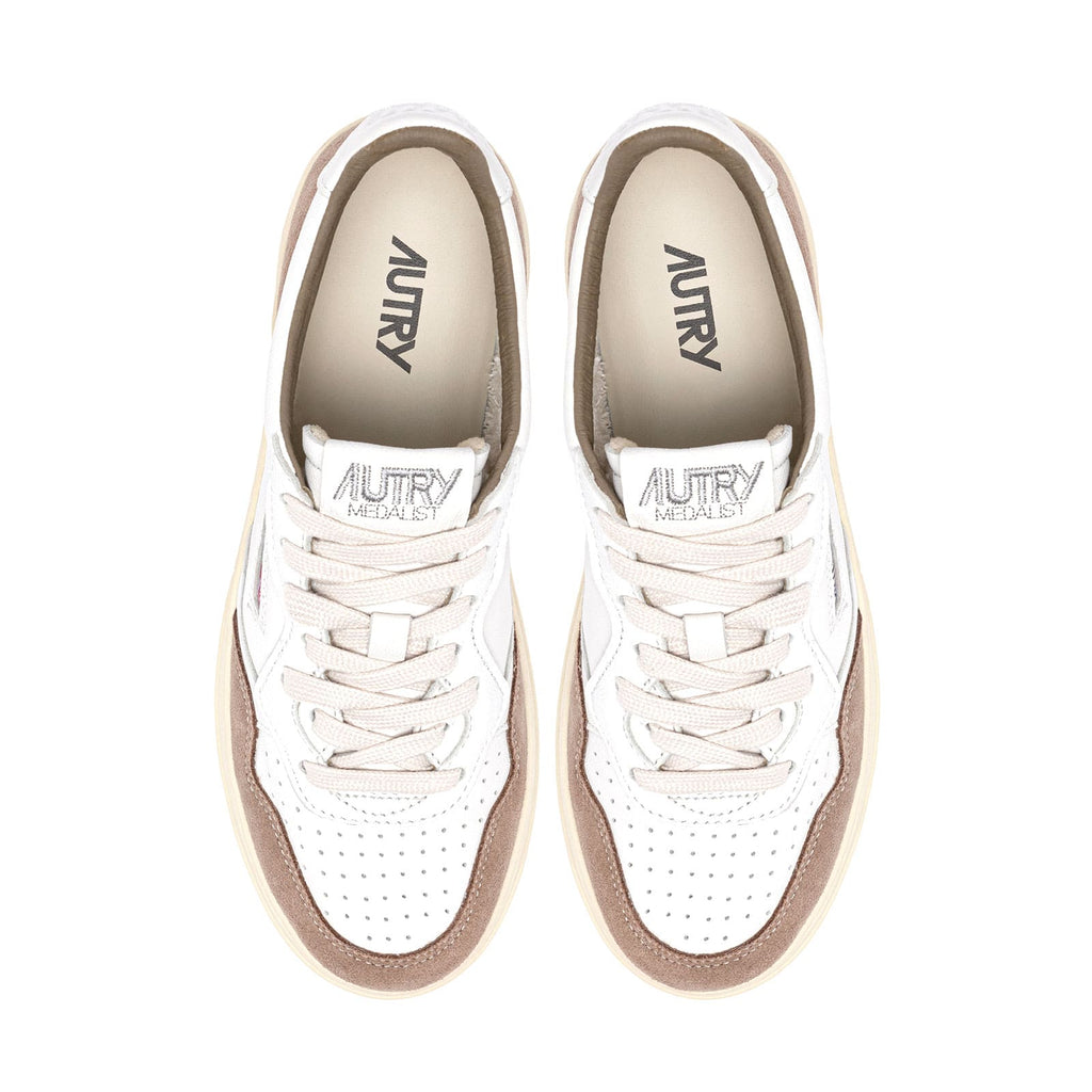 sneakers autre blanches et brunes hommes vues du dessus