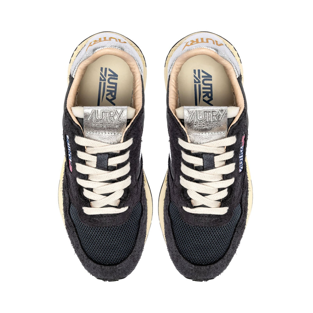baskets autry femmes noires et argentées vues de haut