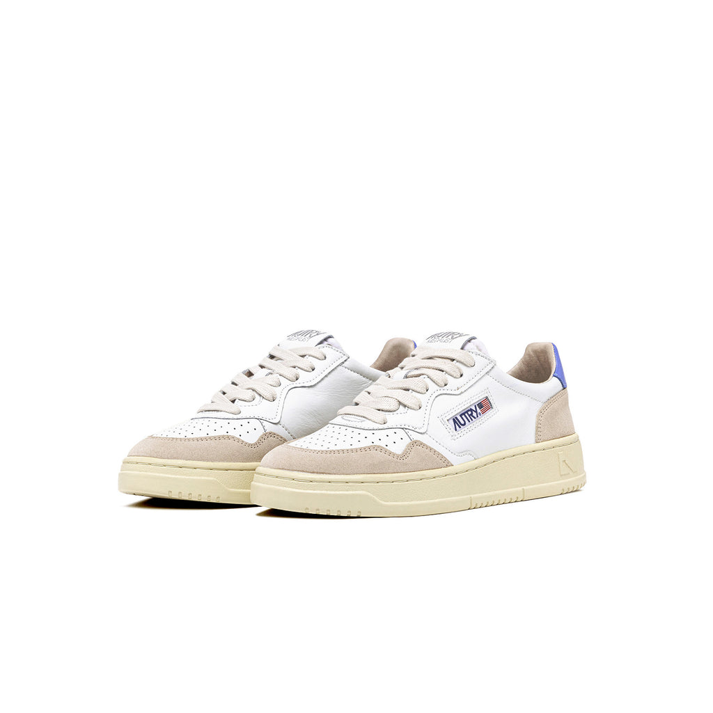Sneakers AUTRY Medalist Low code LS55 - white and Blmue Vista leather suede