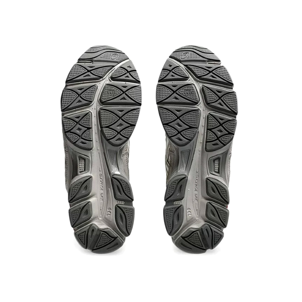 Outsole of ASICS GEL-NYC 2055 with textured rubber grip pattern