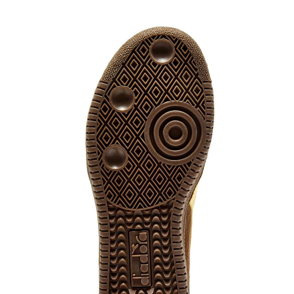 sneakers diadora Trainer Hairy brunes pour femmes vue de la semelle