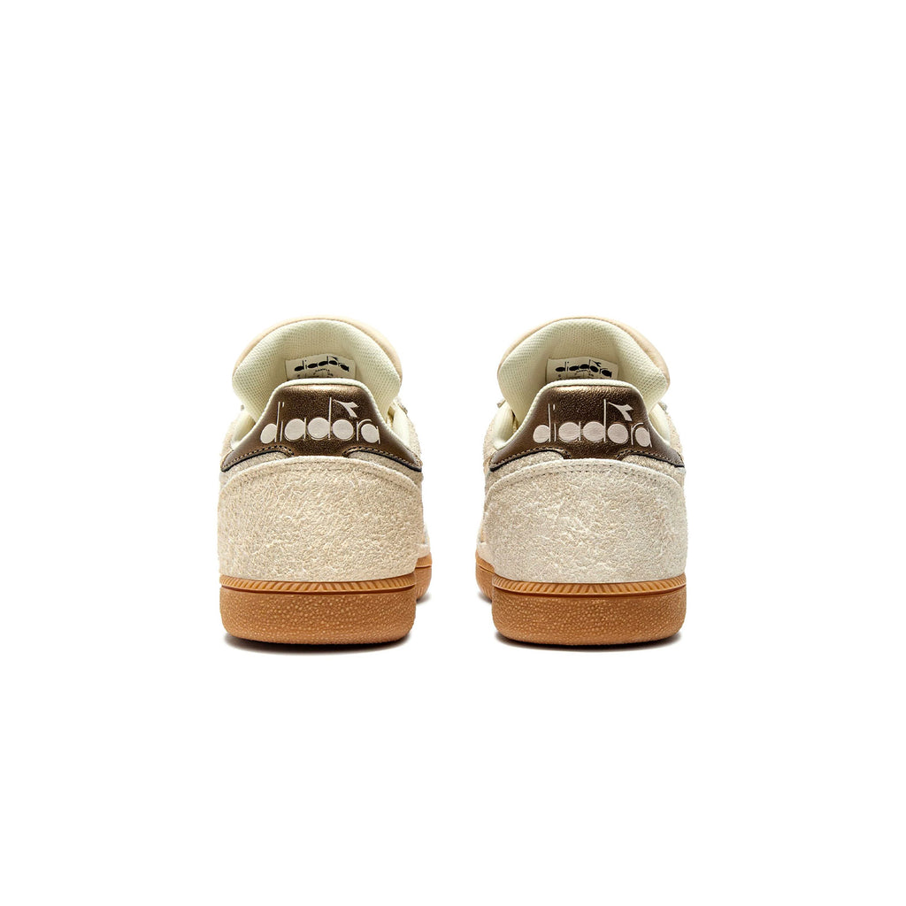 Back view of Diadora Gold Indoor Hairy – Beige Bleached heel with Diadora logo and vintage court silhouette
