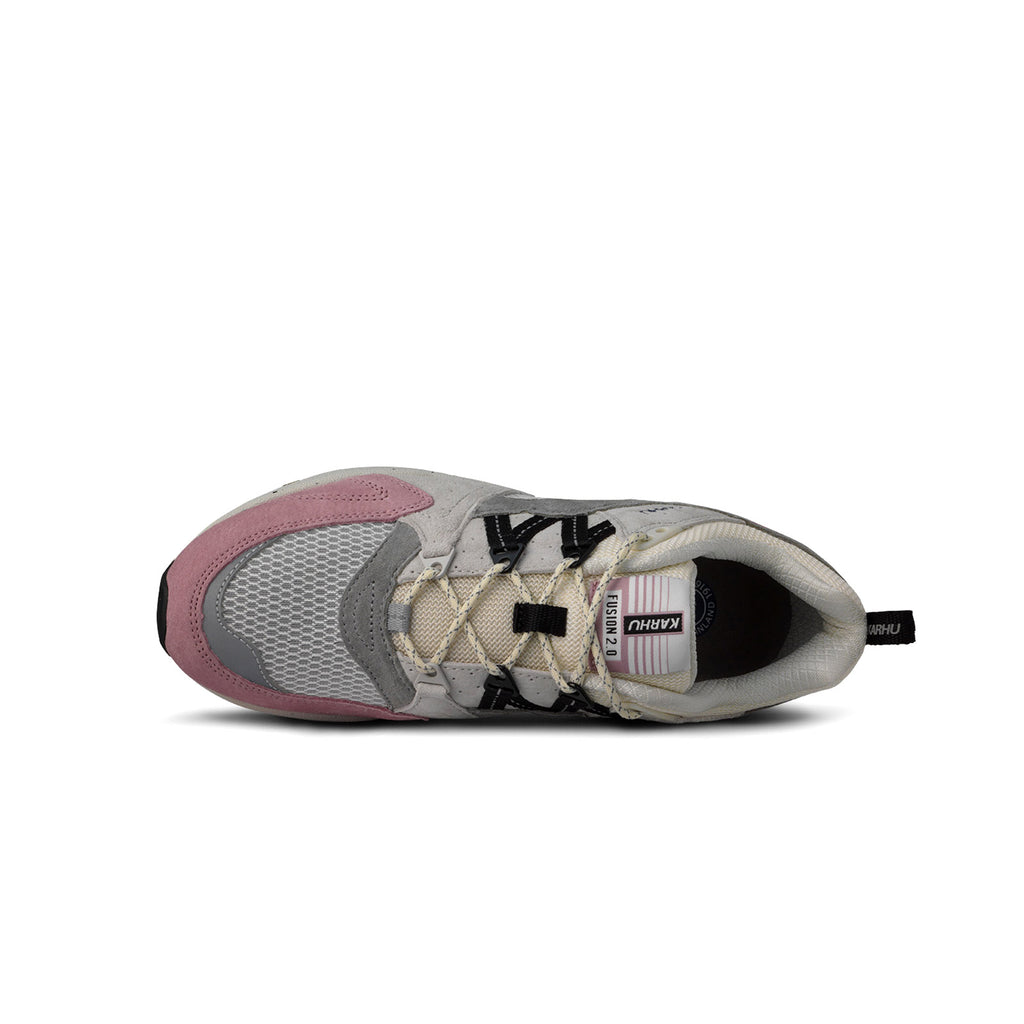 Top-down view of Karhu Fusion 2.0 – laces and padded collar