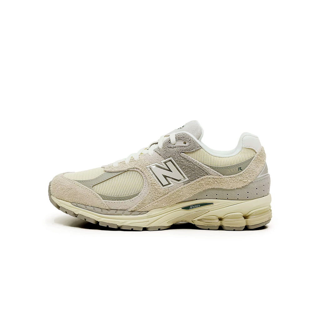 Sneakers New Balance 2002R pour femmes et pour hommes vue de profil