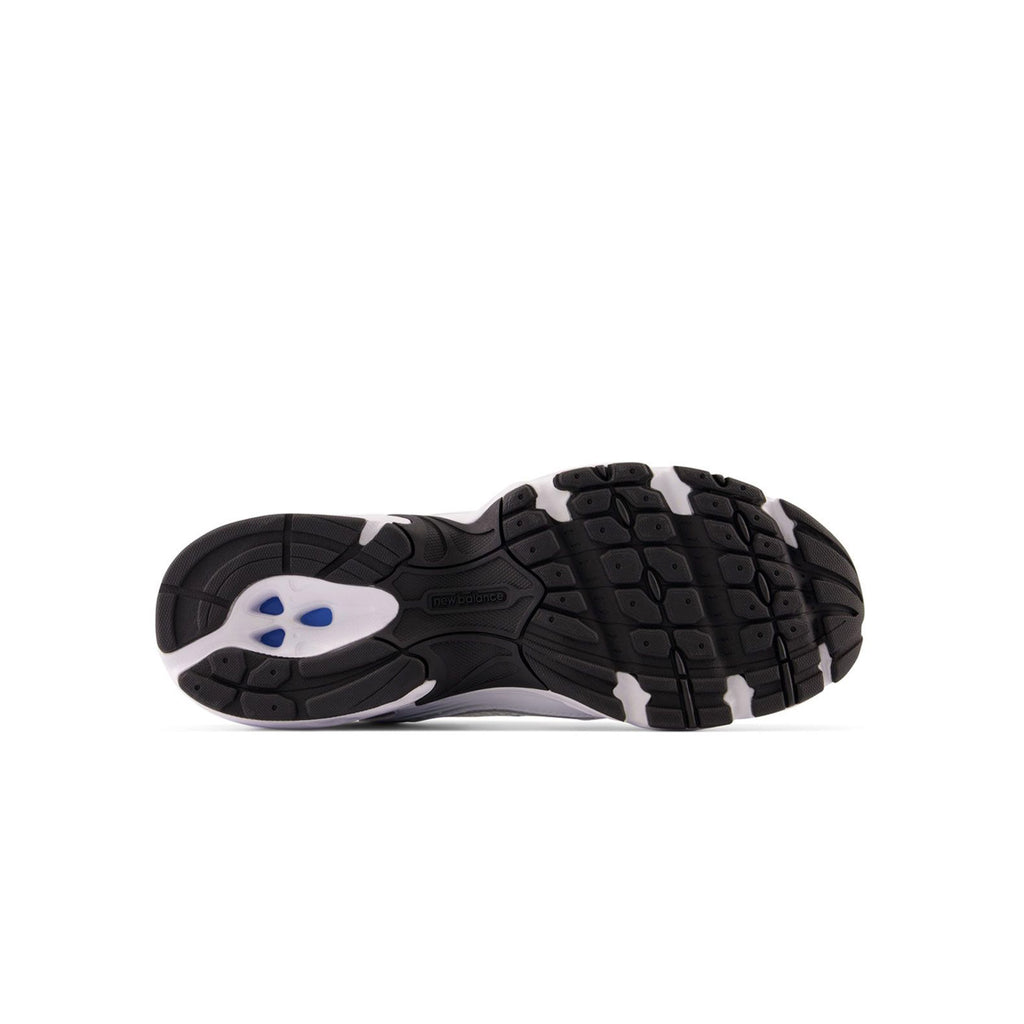 Outsole view of New Balance 530 AB – rubber sole with traction pattern and ABZORB cushioning support