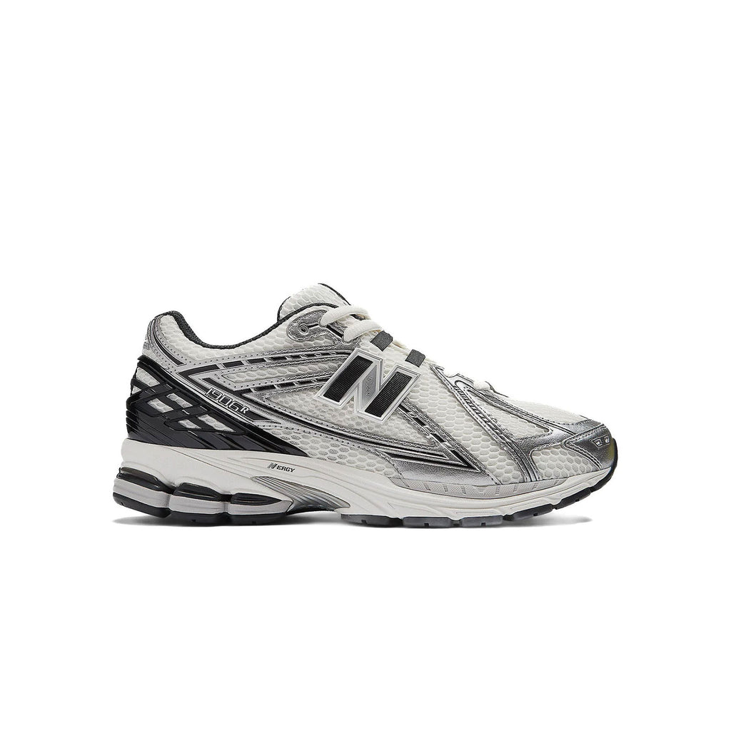 sneakers new balance 1906 argent silver vue de profil