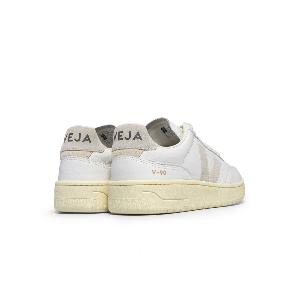 sneakers écologiques veja v-90 pour hommes vues de derrière