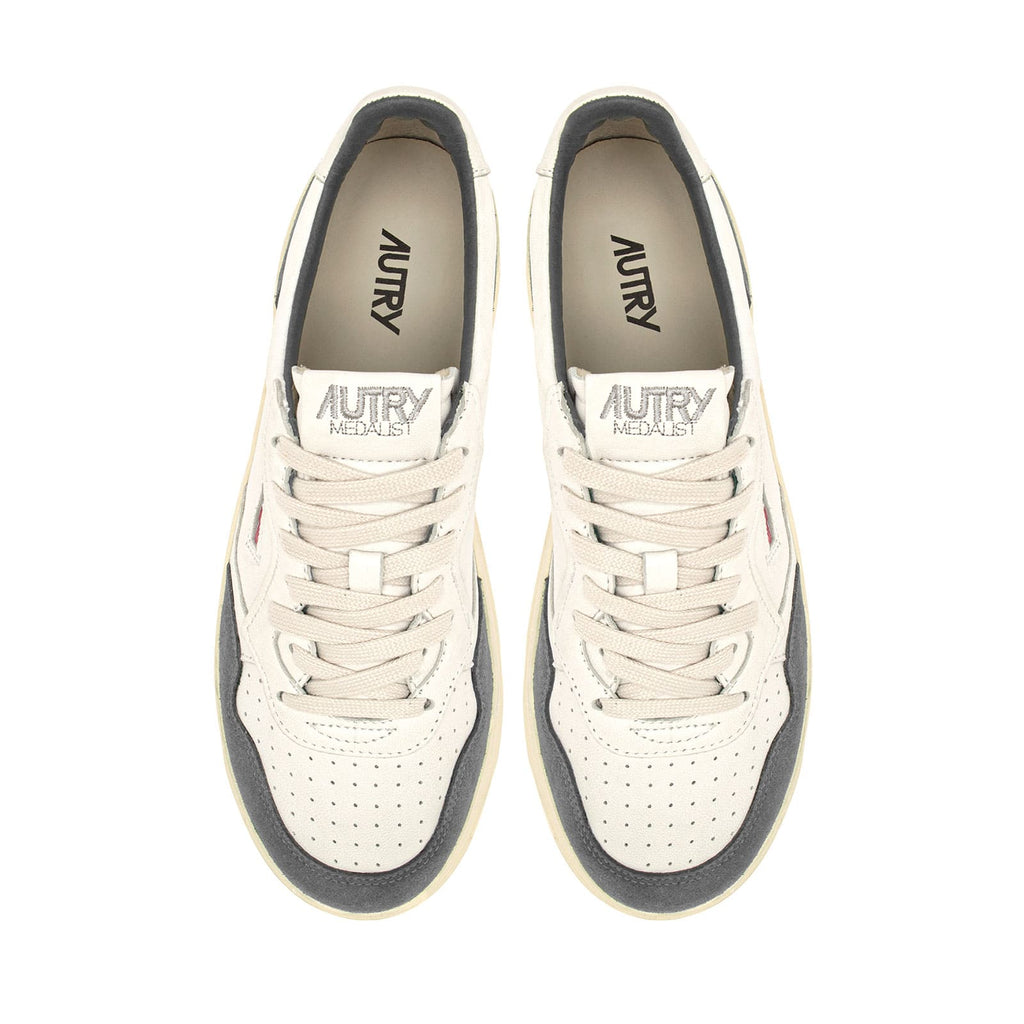 baskets autry daim gris et cuir pour hommes vue du haut