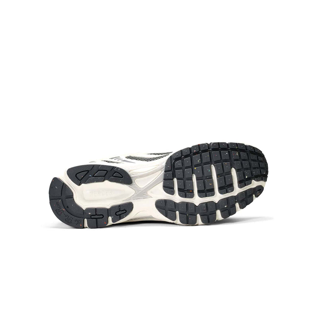 Sneakers Mercer Amsterdam femmes en cactus blanches et grises vue de la semelle